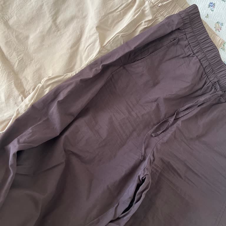 Aşırı Terleme Ve Lekeler Nedeniyle Pantolonların İadesi Talebi