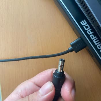 Aşırı Isınan, Ekranı Donan Ve Şarj Soketi Yanan Laptopun Ücretsiz Değişimini İstiyorum