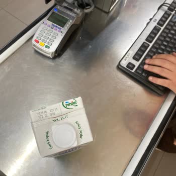 Üç Hafta Geçmiş Süt Satışta, Sağlık Riski Oluşturdu