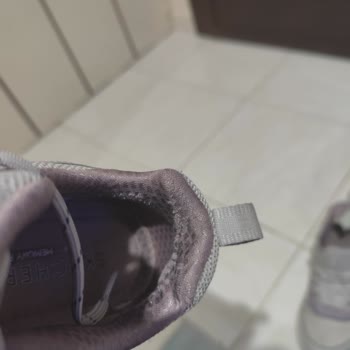 Skechers Ayakkabısının İç Astarı Çabuk Soyuldu, Topuk Deformasyonu Ve Kötü Koku
