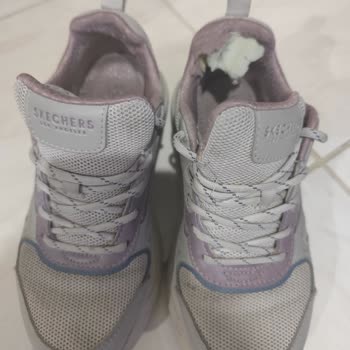 Skechers Ayakkabısının İç Astarı Çabuk Soyuldu, Topuk Deformasyonu Ve Kötü Koku