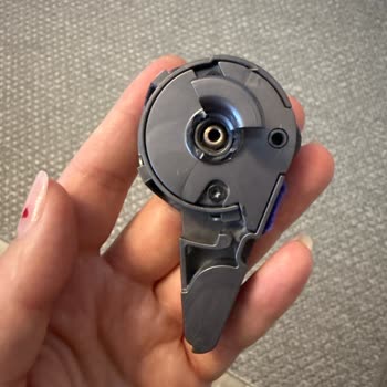 Dyson V15 Başlık Parçası Kırıldı, Garanti Dışı Ve 6000 TL'lik Yeni Parça Zorunluluğu