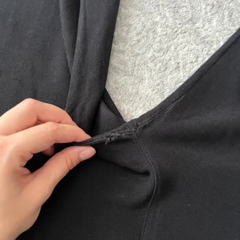 Dikişleri Açılan Pantolon Ve Cevapsız Firma