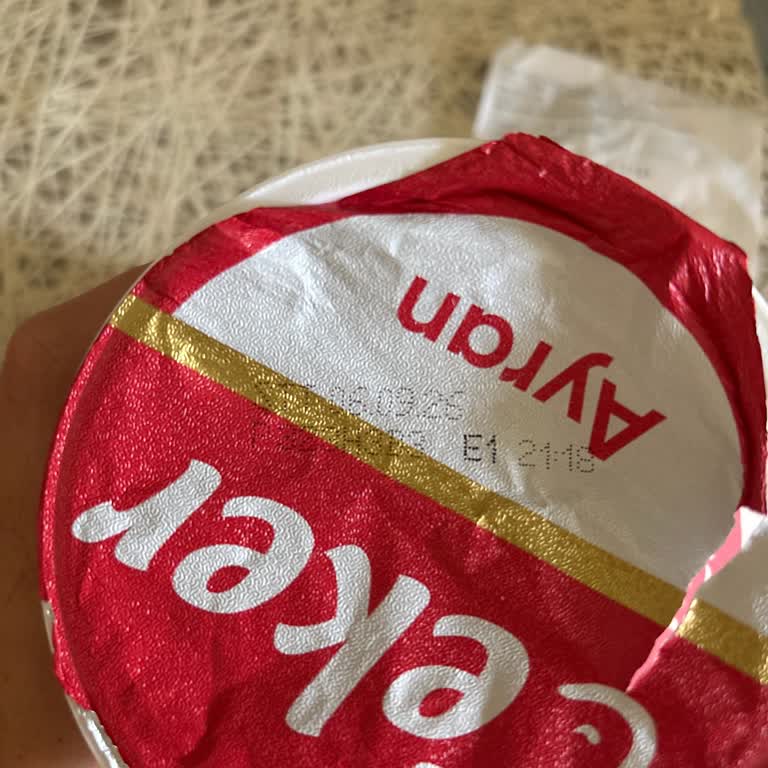 A101 Şubesinde Süresi Geçmiş Ayran Satışı