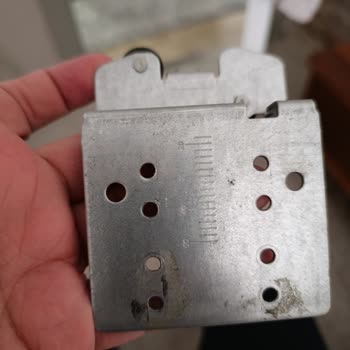 Samet A. Ş Kapak Rayları Kilitlenip Dolabım Kullanılamaz Hale Geldi