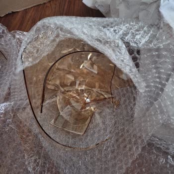 Cam Fanusların Sürekli Kırılması Ve Paketsiz Gönderim Sorunu