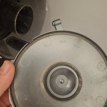 Sinbo Dikey Süpürge Toz Haznesi Kapağındaki Arıza Ve Müşteri Hizmetlerine Ulaşılamama
