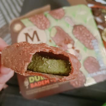 Magnum Dubai Badem Dondurması Tadı Bozuk Ve Tüketilemez