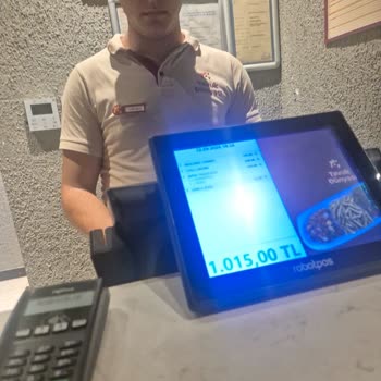 Tavuk Dünyası’nda Uzun Bekleme Ve İptal Reddine Karşı Müşteri Mağduriyeti
