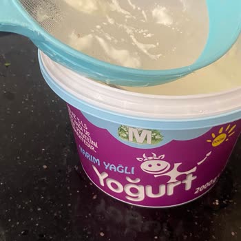Migros Yoğurtunda Kurt Benzeri Parçalar Ve Sağlık Riski