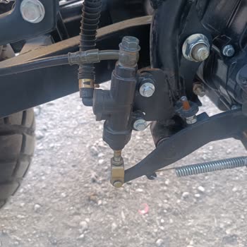 Fren Sızıntısı Ve Yakıt Göstergesi Arızası İçin Servis İhmali