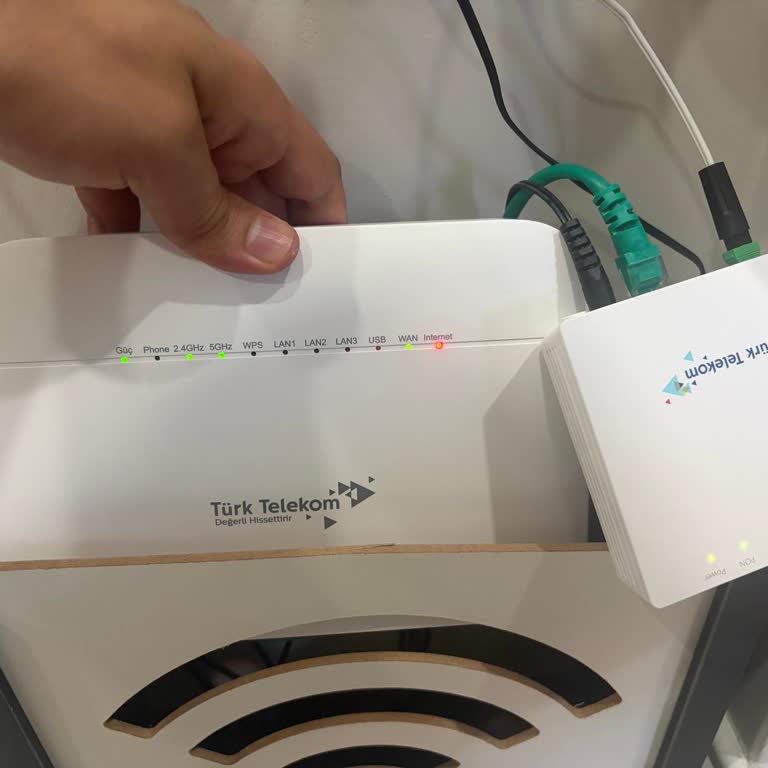 TÜRKSAT Kablo Net Fibernet Bağlantısı 4 Gün Boyunca Çalışmıyor, İşimiz Aksıyor