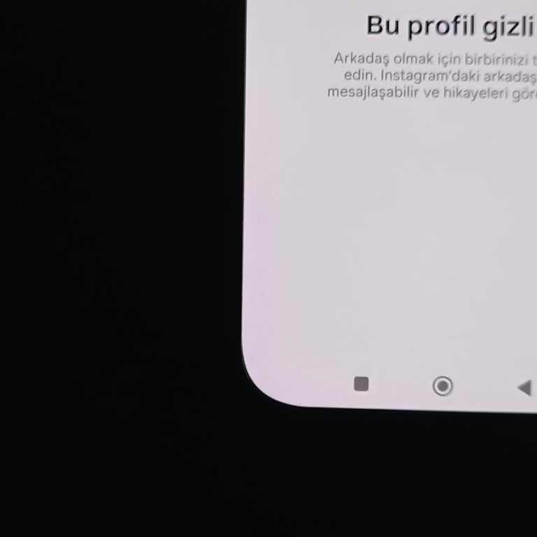 Ekranda Görünür Piksel Hatası Ve Servis Çözümü Olmadığı İçin Değişim Talebi