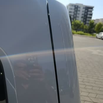 Peugeot Bayisinde Sıfır Araçta Boya Ve Kapak Sorunları Tespit Edildi, Değişim Talebi Reddedildi