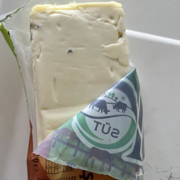 Migros Küflü Süt Ürünü Satışı Nedeniyle Sağlık Riski ve Tazminat Talebi