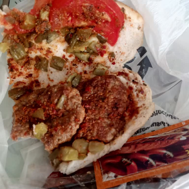 1,5 Saat Geciken Sipariş Ve Aşırı Baharatlı Sandviç