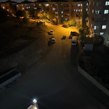 Velibaba Mahallesi Yakın Sokak'ta Yarım Bırakılan Yol Asfaltlanmalı Ve Toz Sorunu Giderilmeli