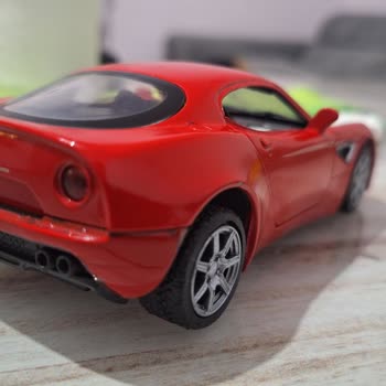 Kırıkkale Toyzz Shop Mağazasından Aldığım Alfa Romeo 8C Oyuncak Araba Hasarlı Ve Eksik Parçalı Çıktı