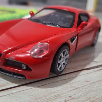 Kırıkkale Toyzz Shop Mağazasından Aldığım Alfa Romeo 8C Oyuncak Araba Hasarlı Ve Eksik Parçalı Çıktı