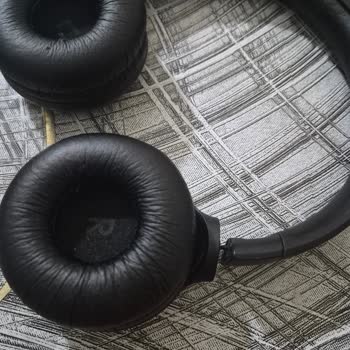 JBL T570BT Kulaklıkta Kırılan Menteşe Üretim Hatası İddiası Ve Garanti Reddi