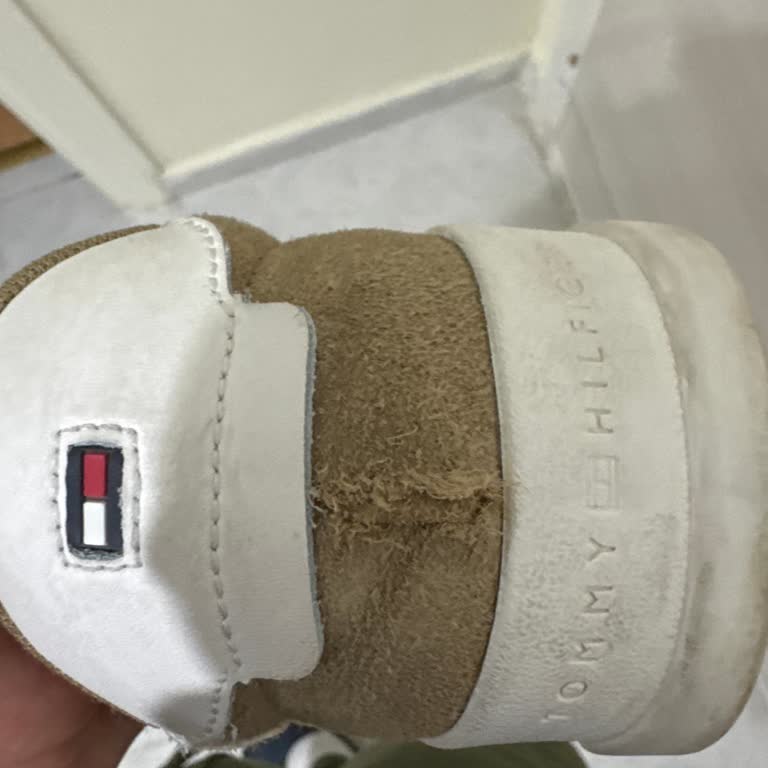 Tommy Hilfiger Ayakkabısının Topuk Dikişindeki Kalite Sorunu Ve İade Talebi