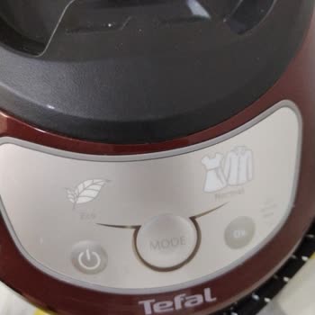 Tefal Pro Express Protect Buharlı Kazanlı Ütü Kahverengi Lekeler Ve Mezuniyet Kıyafeti Hasarı