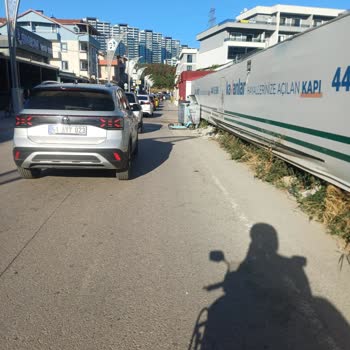 Kocaeli Büyükşehir Belediyesi Kiralık Scooterların Düzensiz Bırakılması