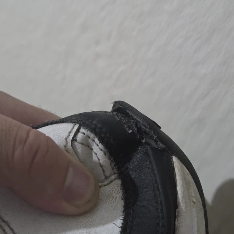 Garanti Reddedilen Nike Air Monarch Ayakkabısının Kısa Sürede Açılması Ve Değişim Talebi