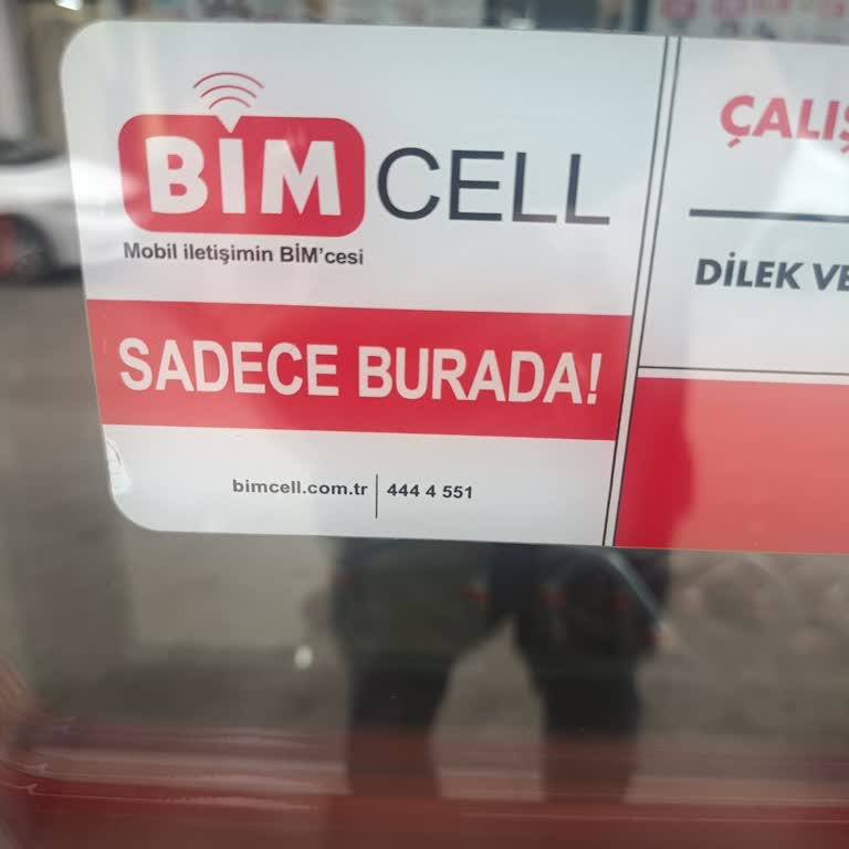 BİM Aksa Şubesi Çalışma Saatlerine Uymuyor Ve Müşteriye Saygısız Davranıyor
