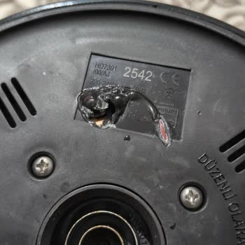 Philips Çay Makinesinde Aşırı Isınma Ve Erime Nedeniyle Güvenlik Riski İade Talebi