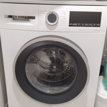 Bosch Çamaşır Makinem Kıyafetlerde Delik Oluşturuyor Ve Onarım Talep Ediyorum