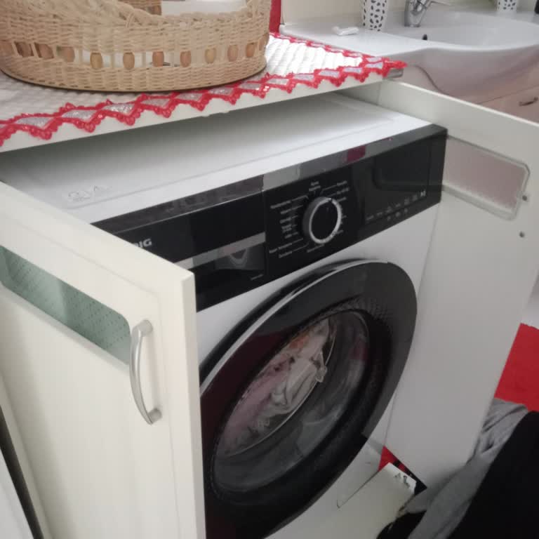 Güvensiz Çamaşır Makinesi Sürekli Arıza Ve Tehlikeli Hareketler Nedeniyle Ürün Değişimi Talebi