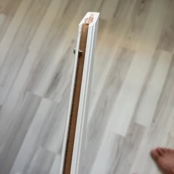 Montaj Hatası Nedeniyle Kırılan Gardırop Kapak Çıtası Ücretsiz Onarım Ve Müşteri Hizmetleri Şikayeti