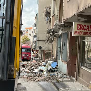 Yıkım Sırasında Kesilen İnternet Kablosu İşimizi Durdurdu