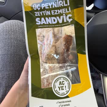 Tada Son Tüketim Tarihi Geçmemiş Sandviçte Bozuk Tat Ve Gıda Güvenliği Endişesi