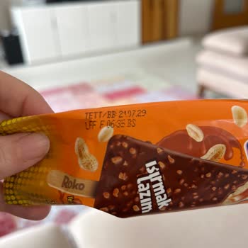 Karamel Sosu Olmadan Gelen Dondurma Etiketi Yanıltıyor