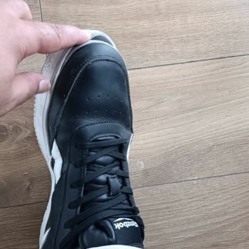 Reebok Ayakkabı Tabanı 87 Günde Ayrıldı Ve Değişim İstiyorum