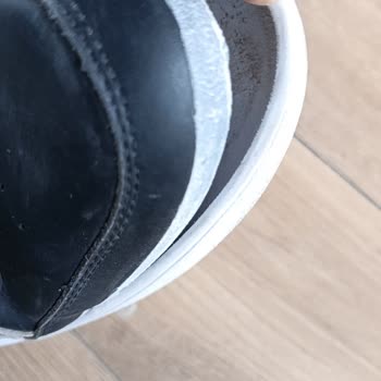 Reebok Ayakkabı Tabanı 87 Günde Ayrıldı Ve Değişim İstiyorum