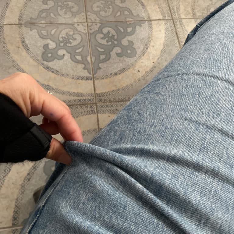 Mavi Jean'lerin Kısa Sürede Aşırı Esnemesi Ve Yanıltıcı Müşteri Hatası İddiası