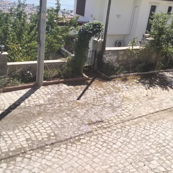 Altınoluk Mahallesi'nde Patlayan Su Borusu Ve Uzun Süreli Müdahale Eksikliği