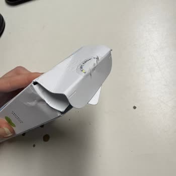 Hasarlı Ve Açık Paketlenmiş Güneş Kremleri İçin Değişim Talebi