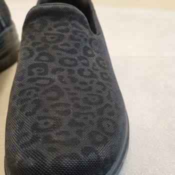 Skechers Kadın Ayakkabısının 3 Kullanımda Dikiş Açması Ve Mağazanın Kullanıcı Hatası İddiası