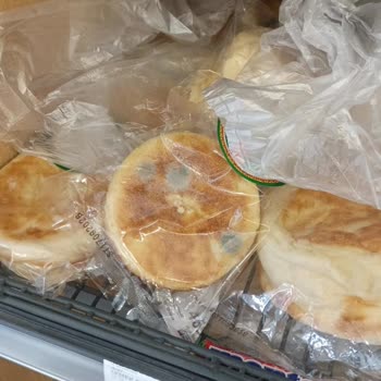A101 Şubesinde Küflü Ekmek Satışı Hijyen Sorunu