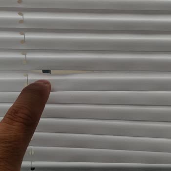 Maz Tekstil Hem Hatalı Ve Yırtık Ürün Verilmesi Hem Yanlış Renkli Perde Gönderilmesi