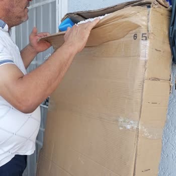 Deluxe Köşe Çalışma Masası Hasarlı Geldi, Parça Değişimi Talep Ediyorum
