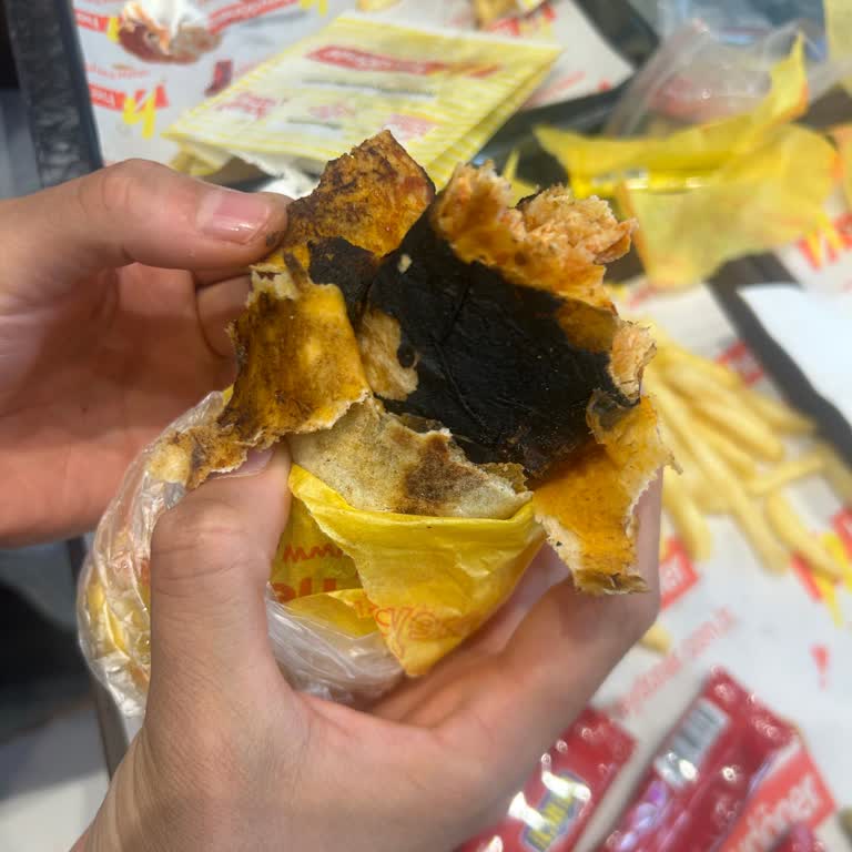 Döner Dağkapı Şubesinde Küçük Porsiyon Ve Yanık Lavaş Şikayeti