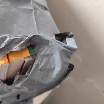 Hasarlı Kitap Seti Teslim Edildi, Kargo Hatalı