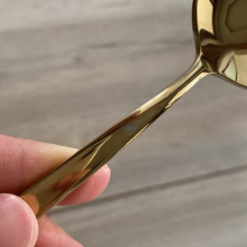 Gold Kaplamalı Çatal Bıçak Takımında Soyulma Ve Mağaza Reddi