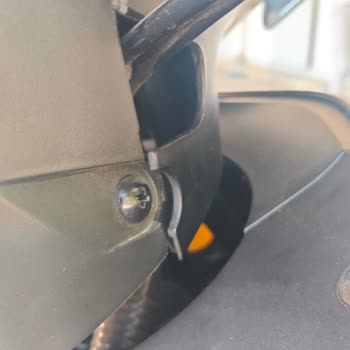 Yeni Motosiklette Plastik Parçalar Kırıldı Ve Garanti Dışında