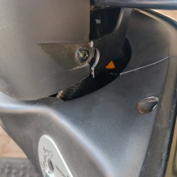 Yeni Motosiklette Plastik Parçalar Kırıldı Ve Garanti Dışında